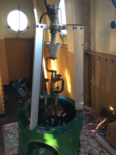 Grey light lamp changer